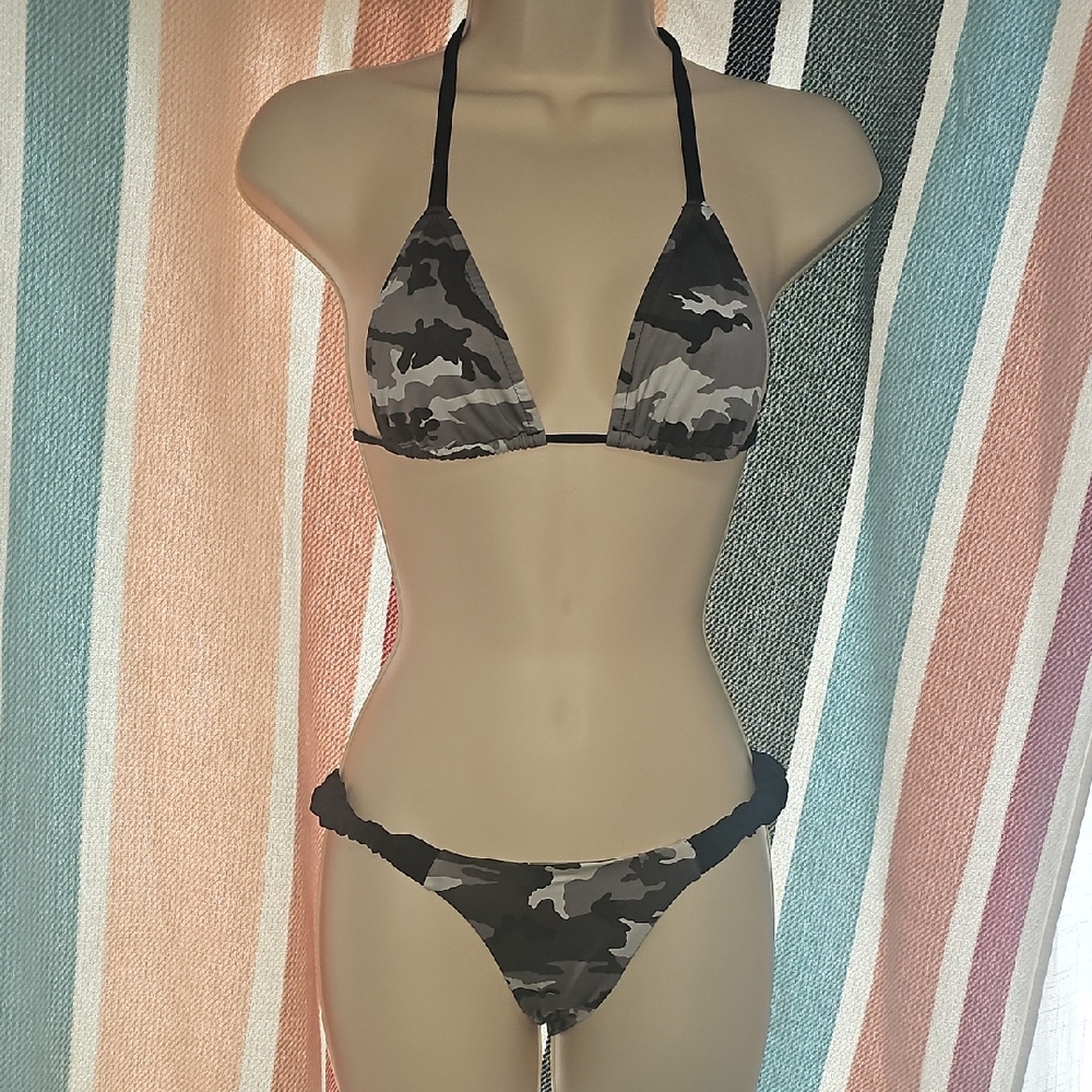 Women’s Camo Triangle Bikini Set - Green Camouflage